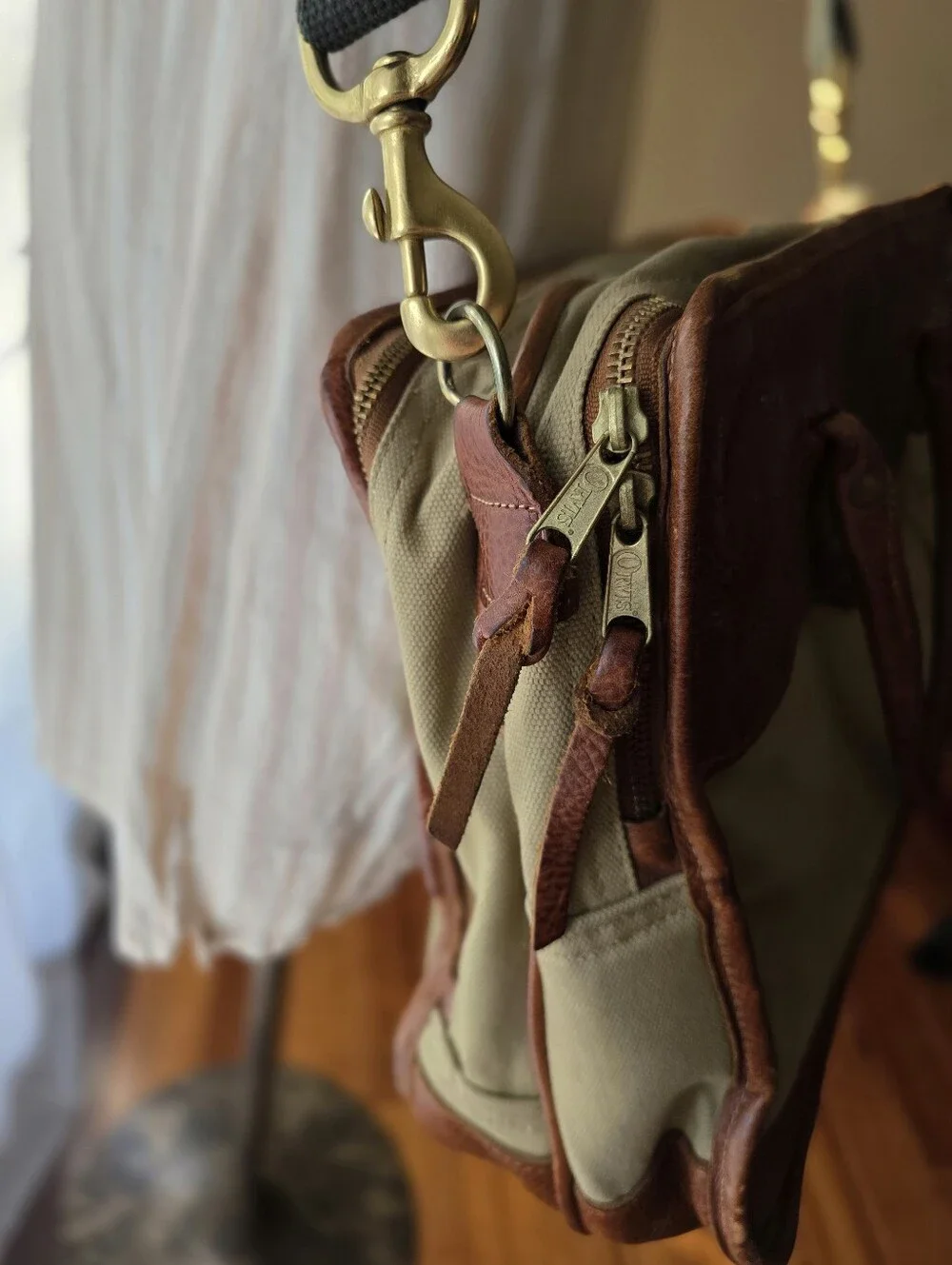 Vintage Orvis Canvas & Leather Messenger Bag Briefcase Laptop Bag with Strap